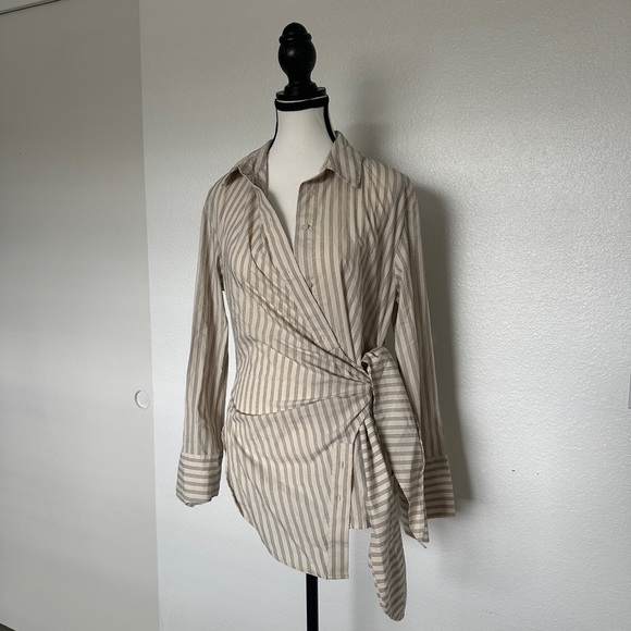 Abercrombie Striped Beige Wrap Blouse - Picture 2 of 9